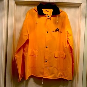 Trump Plaza. Men’s rain jacket. Size L.